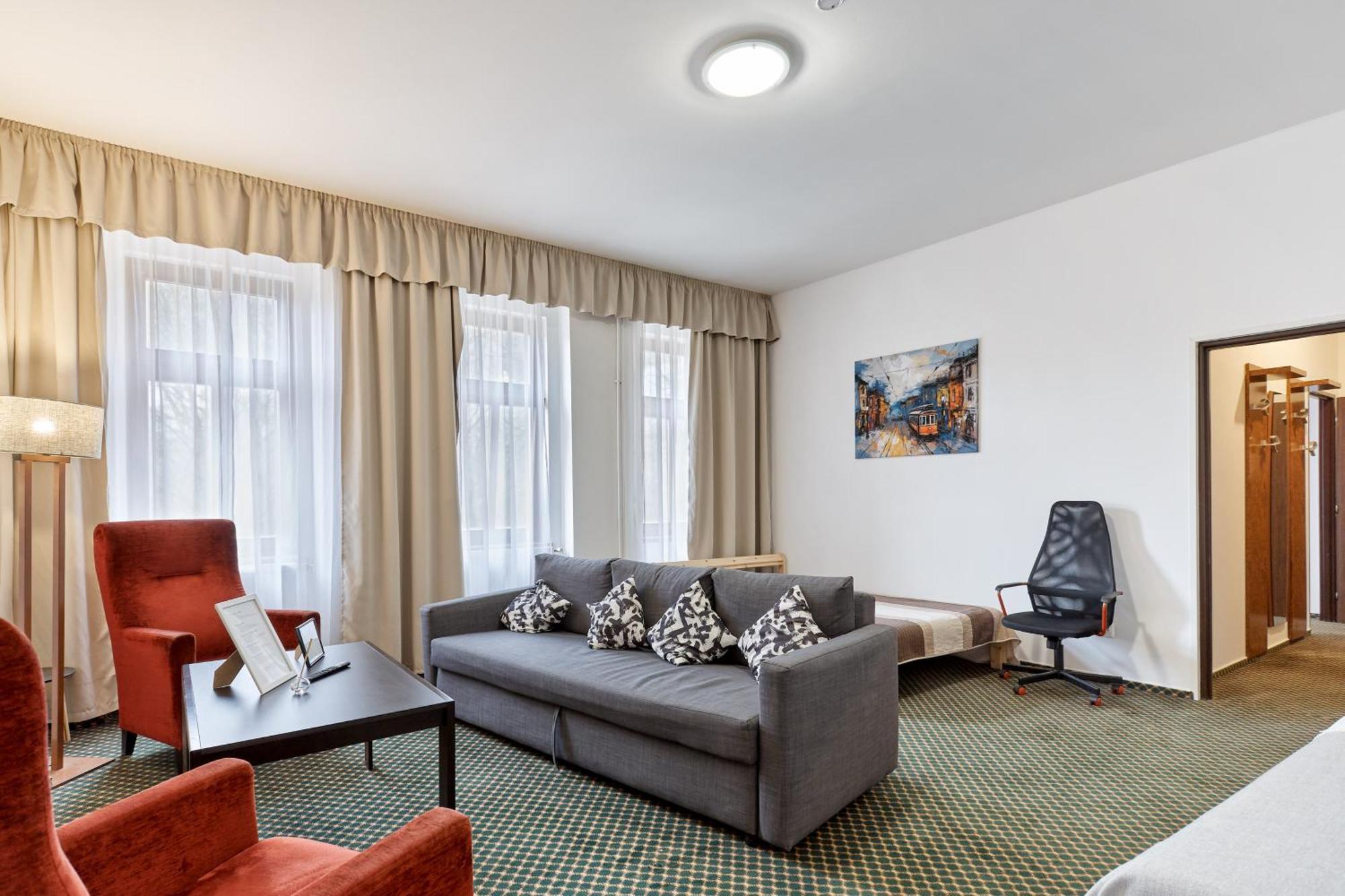 Excellent Apartments In Spa City Center 5 Min Walk From The Colonnade カルロヴィ・ヴァリ エクステリア 写真