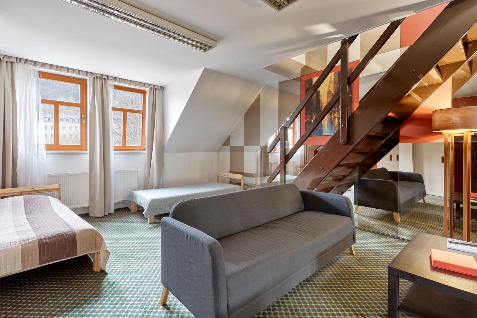 Excellent Apartments In Spa City Center 5 Min Walk From The Colonnade カルロヴィ・ヴァリ エクステリア 写真