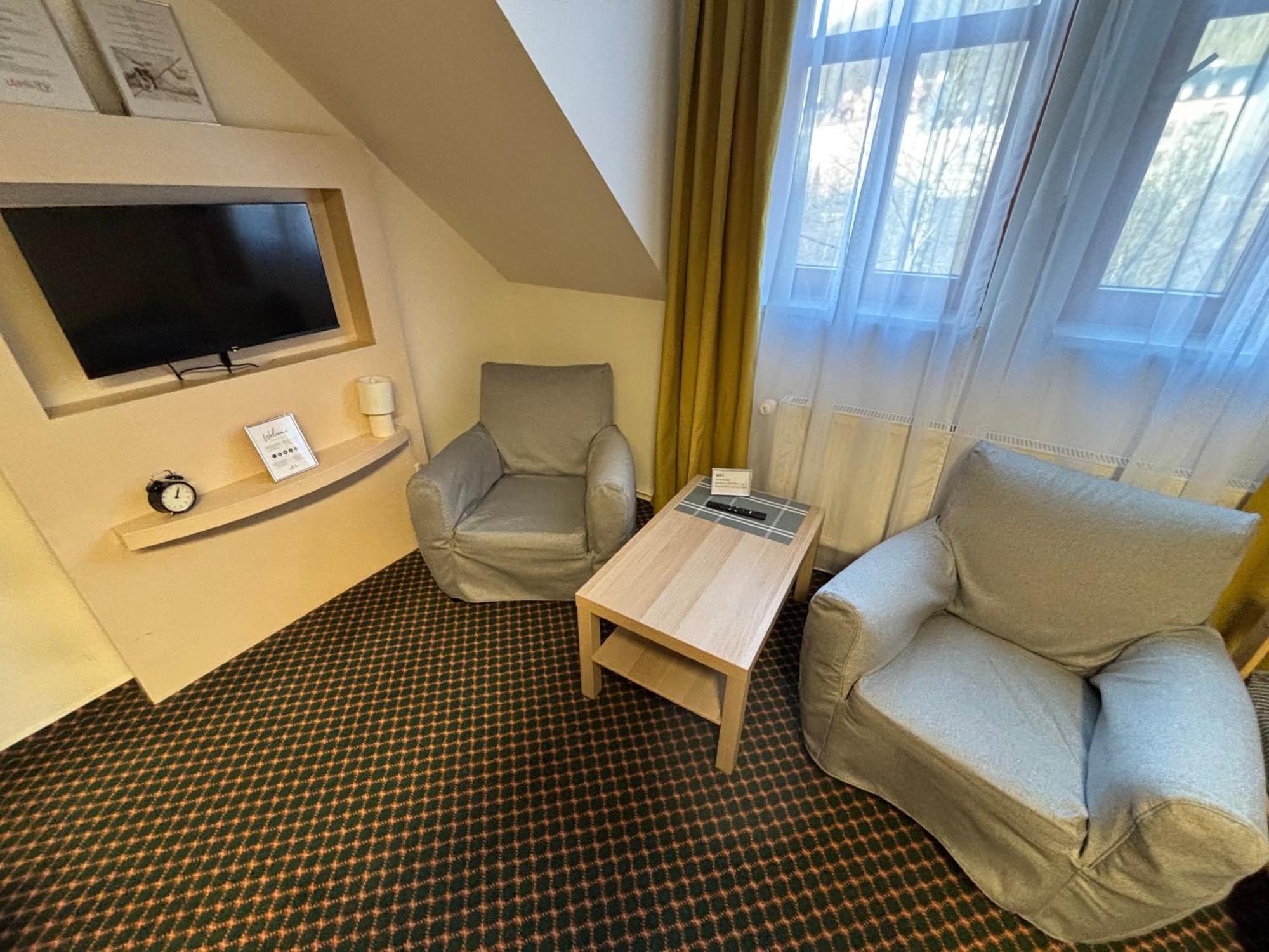 Excellent Apartments In Spa City Center 5 Min Walk From The Colonnade カルロヴィ・ヴァリ エクステリア 写真