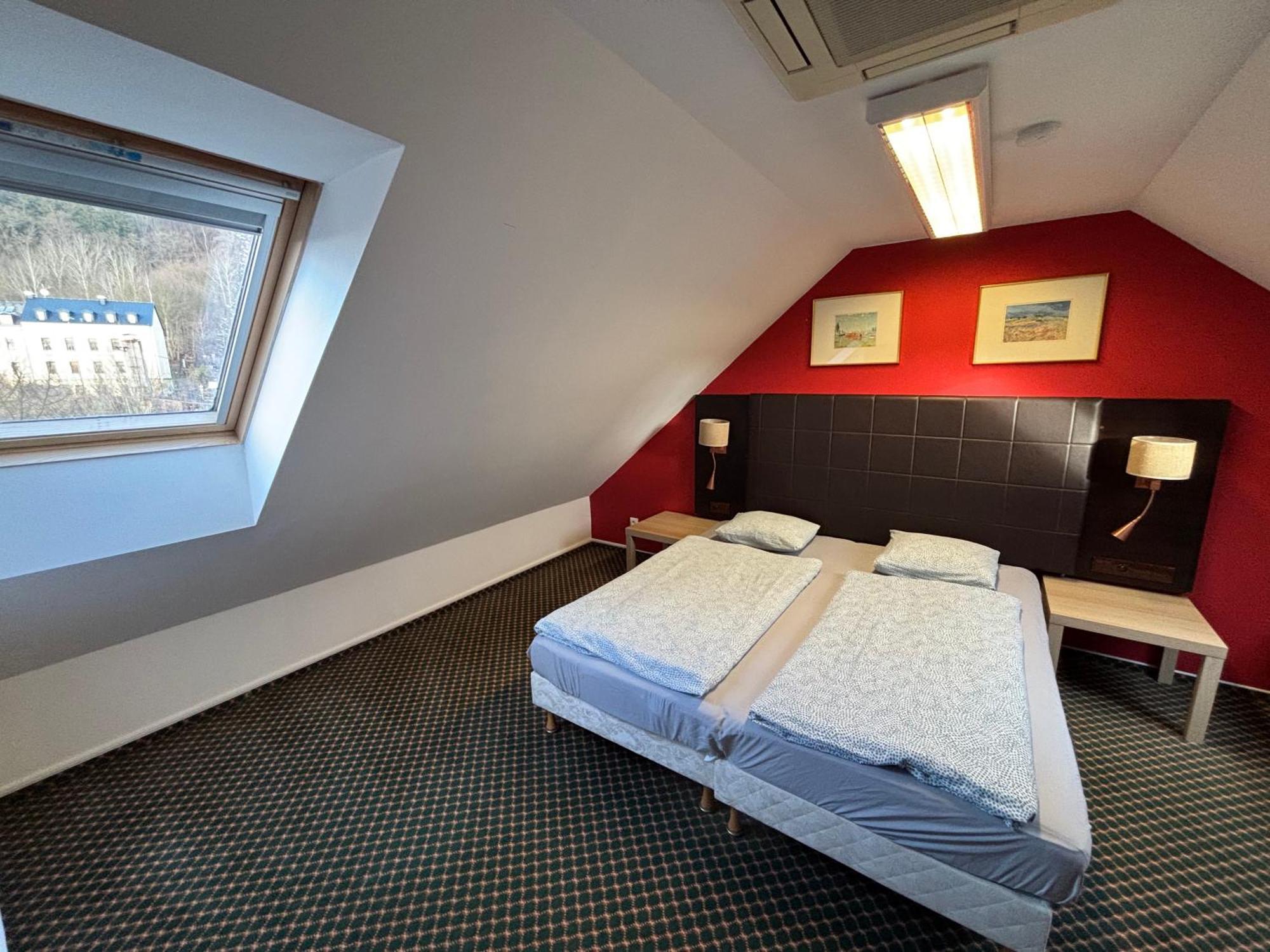 Excellent Apartments In Spa City Center 5 Min Walk From The Colonnade カルロヴィ・ヴァリ エクステリア 写真